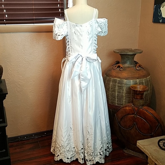 Handmade first communion dress - Picture 7 of 8